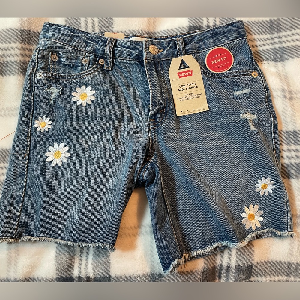 Levi’s Girls Low Pitch Denim Shorts